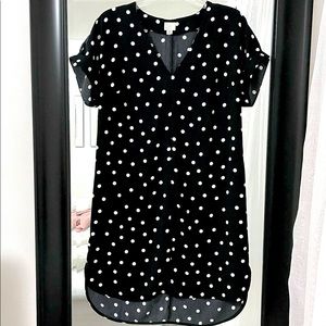Polka Dot Short Sleeve V-Neck Crepe Dress